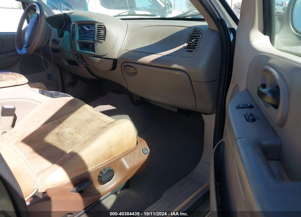 2002 FORD F-150 LARIAT/XLT VIN: 1FTRW07L02KB92839
