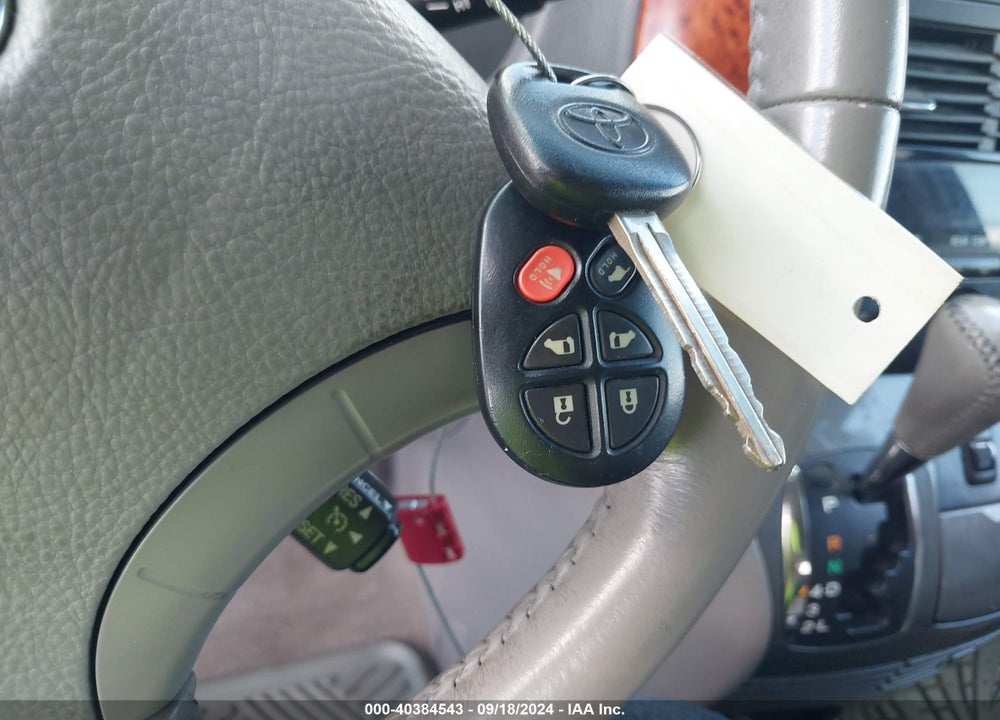 2009 TOYOTA SIENNA XLE VIN: 5TDZK22C69S239387