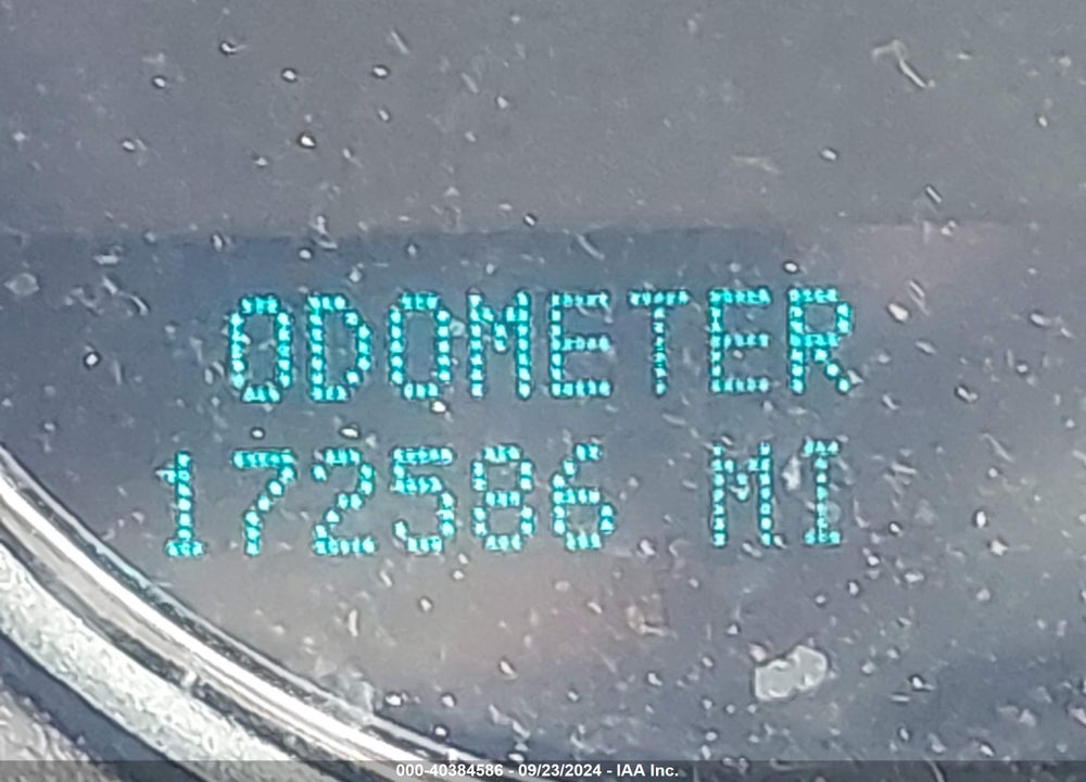 2011 GMC YUKON VIN: 1GKS1EEFXBR212097