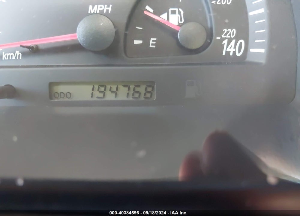 2004 TOYOTA CAMRY LE VIN: 4T1BE32K24U859403