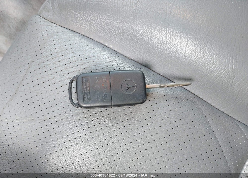 2001 MERCEDES-BENZ ML 430 VIN: 4JGAB72E21A251917