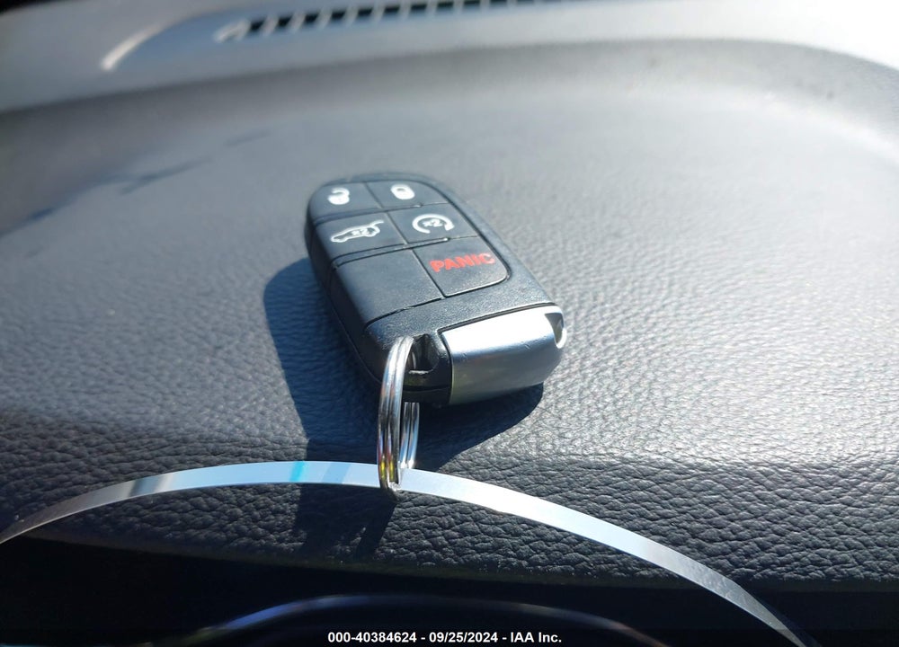2019 JEEP GRAND CHEROKEE ALTITUDE 4X2 VIN: 1C4RJEAG3KC596929