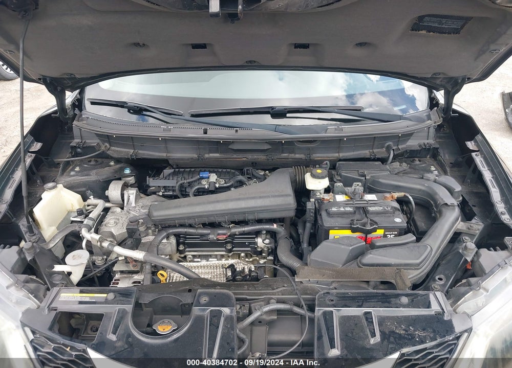 2015 NISSAN ROGUE S VIN: 5N1AT2MT1FC895982