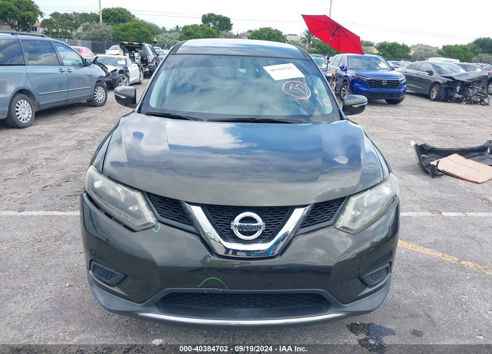 2015 NISSAN ROGUE S VIN: 5N1AT2MT1FC895982