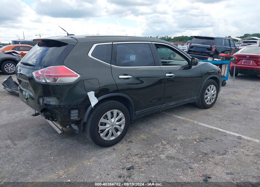 2015 NISSAN ROGUE S VIN: 5N1AT2MT1FC895982