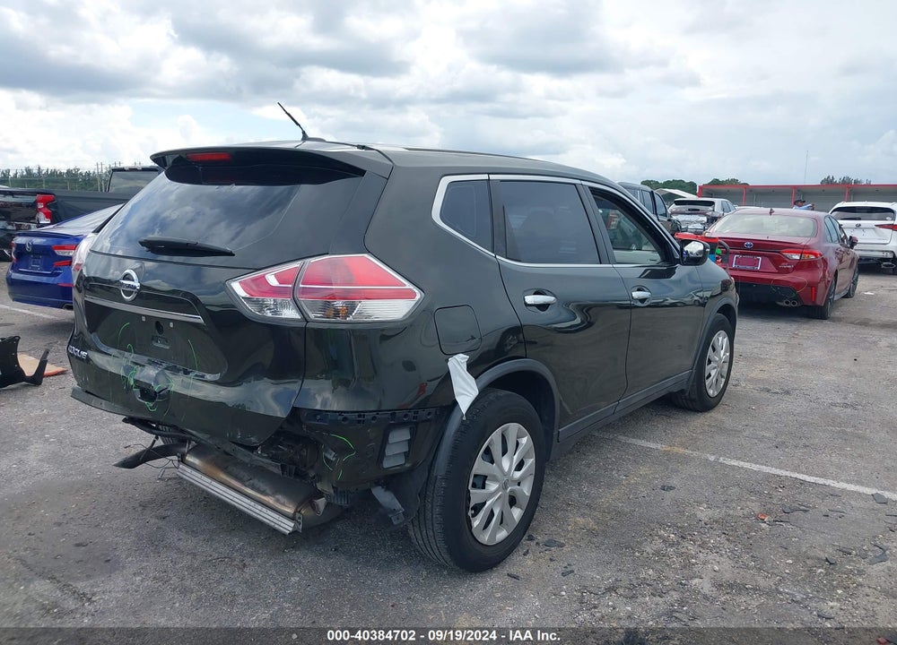 2015 NISSAN ROGUE S VIN: 5N1AT2MT1FC895982