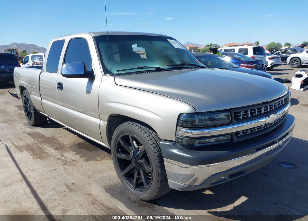 2002 CHEVROLET SILVERADO 1500 LS VIN: 2GCEC19T121228001