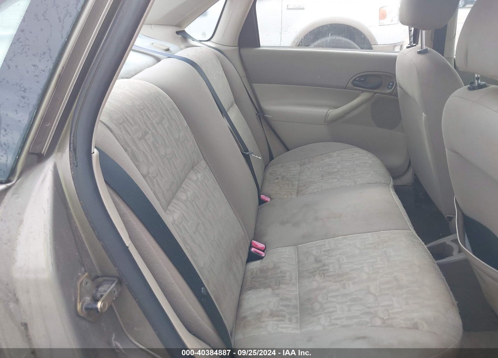 2005 FORD FOCUS ZX4 VIN: 1FAFP34N85W191108