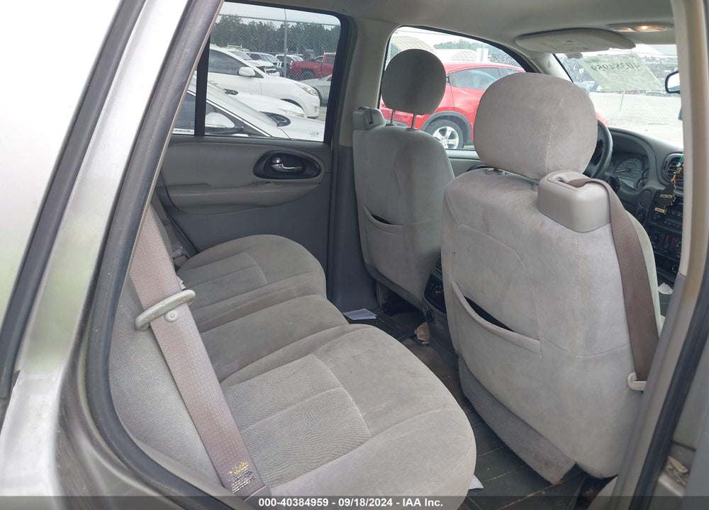 2006 CHEVROLET TRAILBLAZER LS VIN: 1GNDS13S162302996