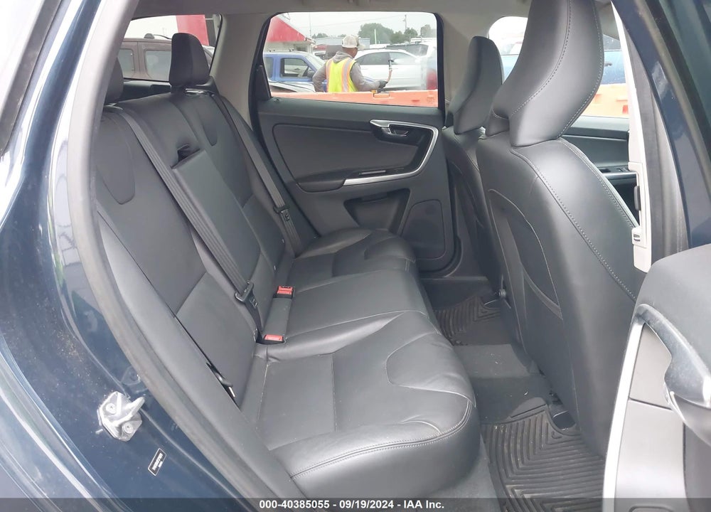 2015 VOLVO XC60 T5/T5 PREMIER VIN: YV4612RK8F2716078