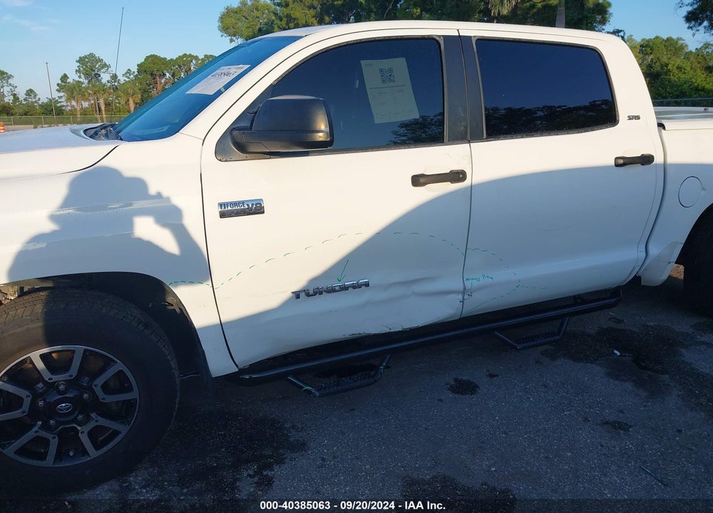 2016 TOYOTA TUNDRA SR5 5.7L V8 VIN: 5TFEW5F19GX198225