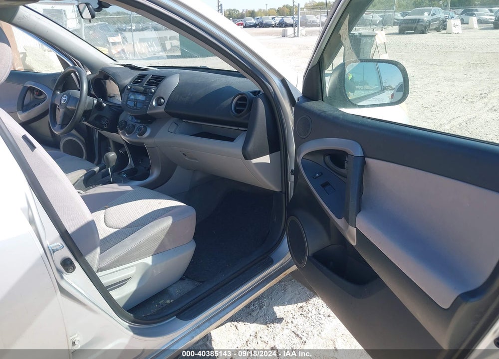 2007 TOYOTA RAV4 BASE V6 VIN: JTMBK33VX76027936