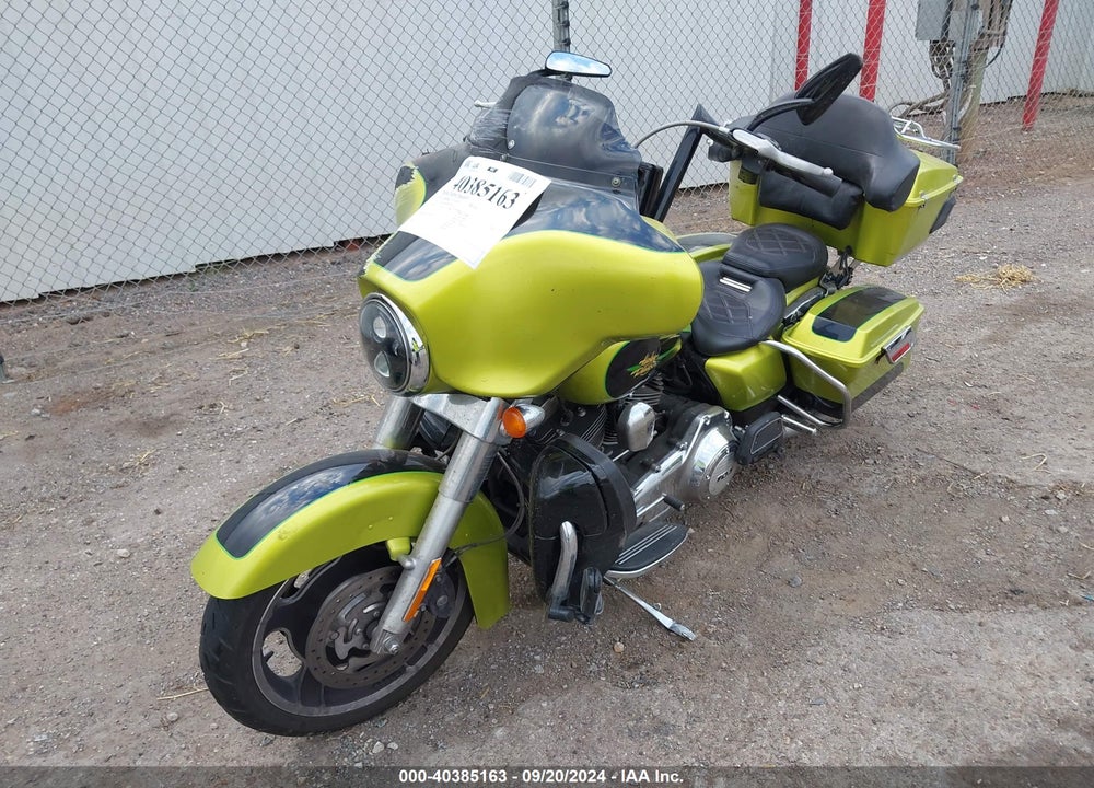 2011 HARLEY-DAVIDSON FLHX VIN: 1HD1KBM18BB649340