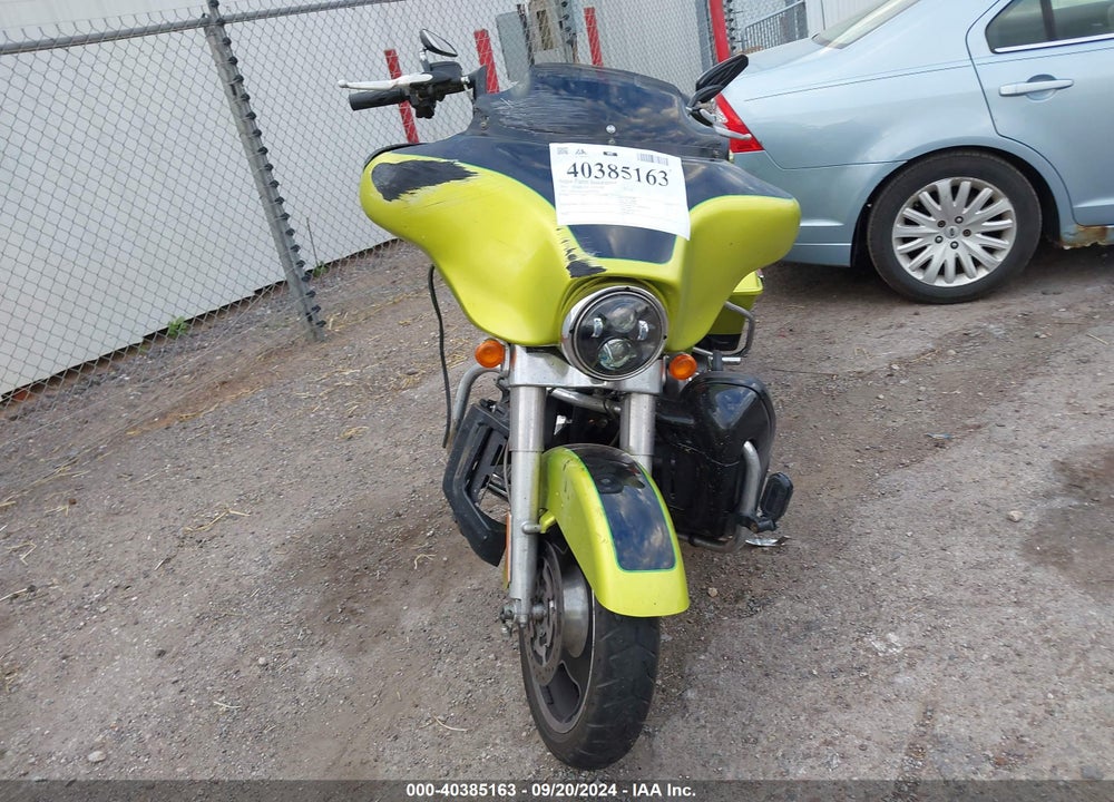 2011 HARLEY-DAVIDSON FLHX VIN: 1HD1KBM18BB649340