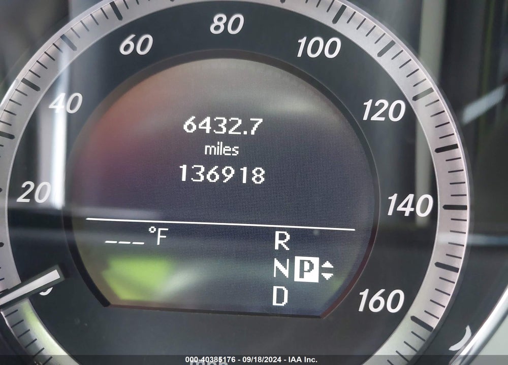 2010 MERCEDES-BENZ E 350 4MATIC VIN: WDDHF8HB9AA124274