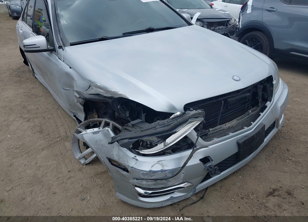 2012 MERCEDES-BENZ C 250 LUXURY/SPORT VIN: WDDGF4HB4CR225702