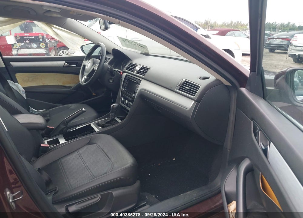 2012 VOLKSWAGEN PASSAT 2.5L SE VIN: 1VWBP7A30CC086884