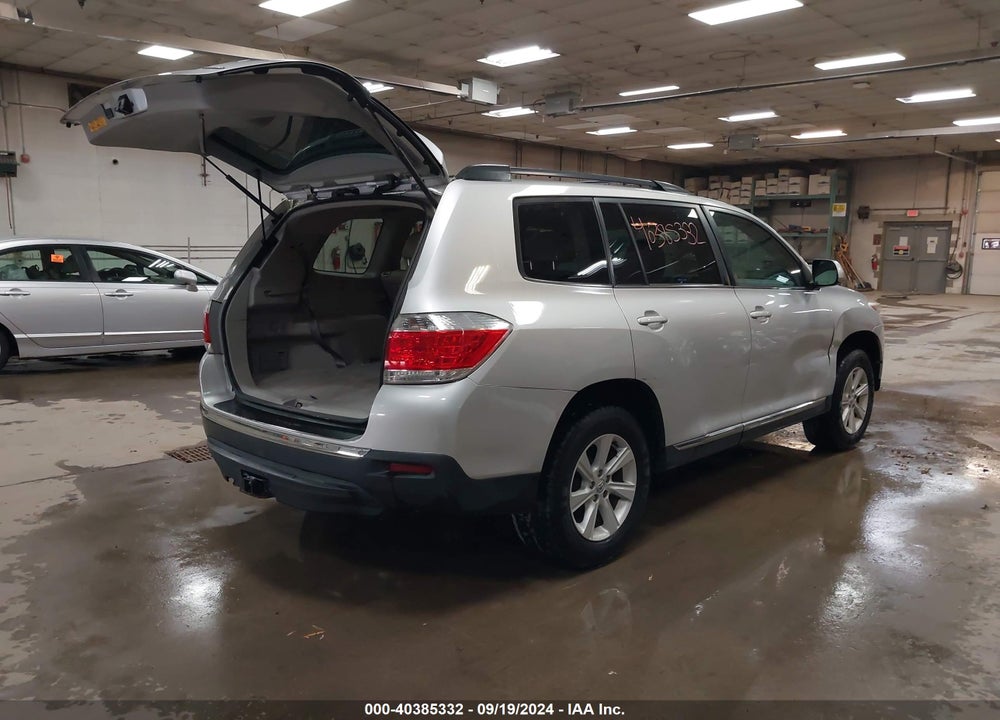 2013 TOYOTA HIGHLANDER SE V6 VIN: 5TDBK3EH6DS185712