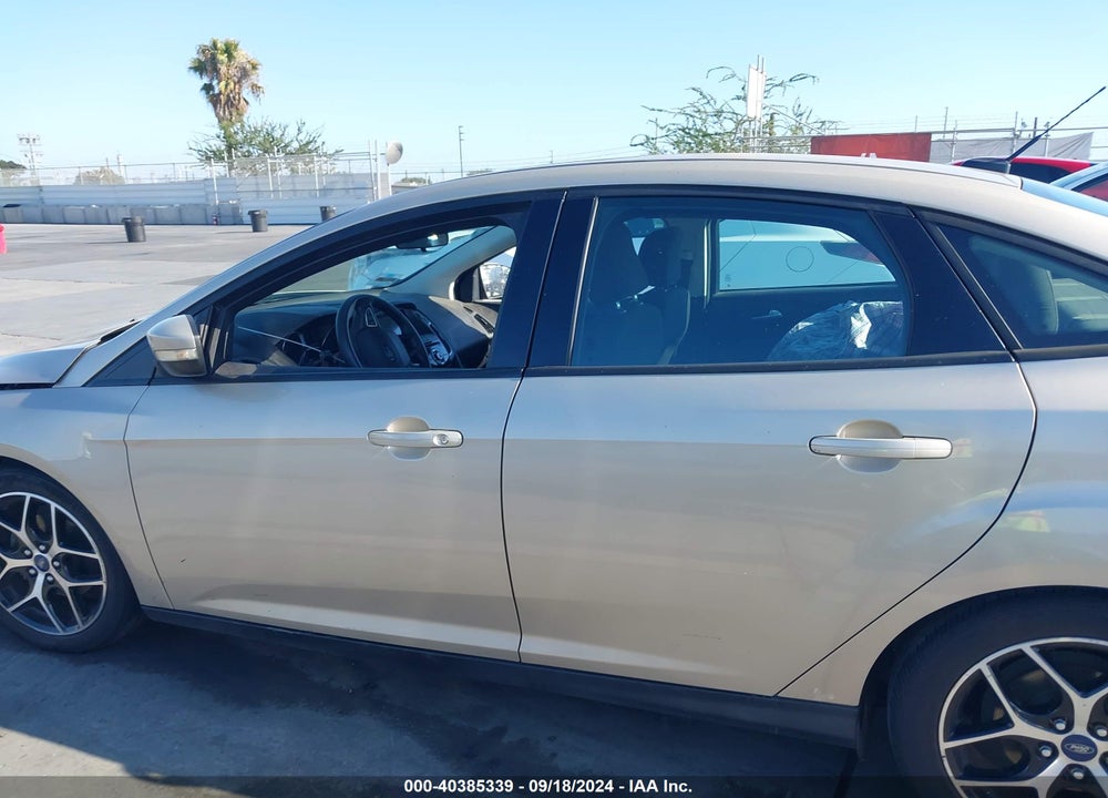 2017 FORD FOCUS SEL VIN: 1FADP3H20HL258183