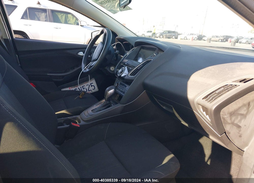 2017 FORD FOCUS SEL VIN: 1FADP3H20HL258183