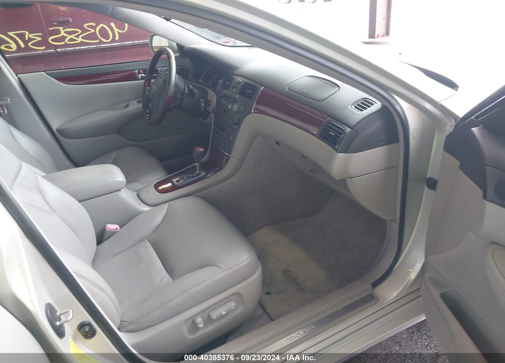 2004 LEXUS ES 330 VIN: JTHBA30G645002962