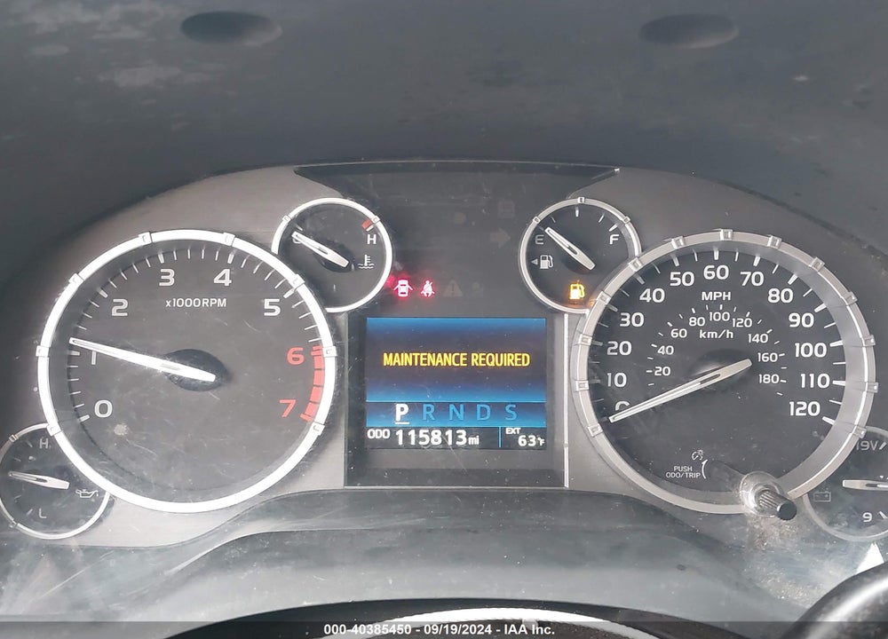 2017 TOYOTA TUNDRA SR5 5.7L V8 VIN: 5TFRY5F15HX222968