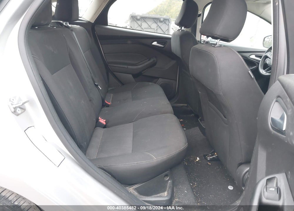 2017 FORD FOCUS SE VIN: 1FADP3K28HL224890