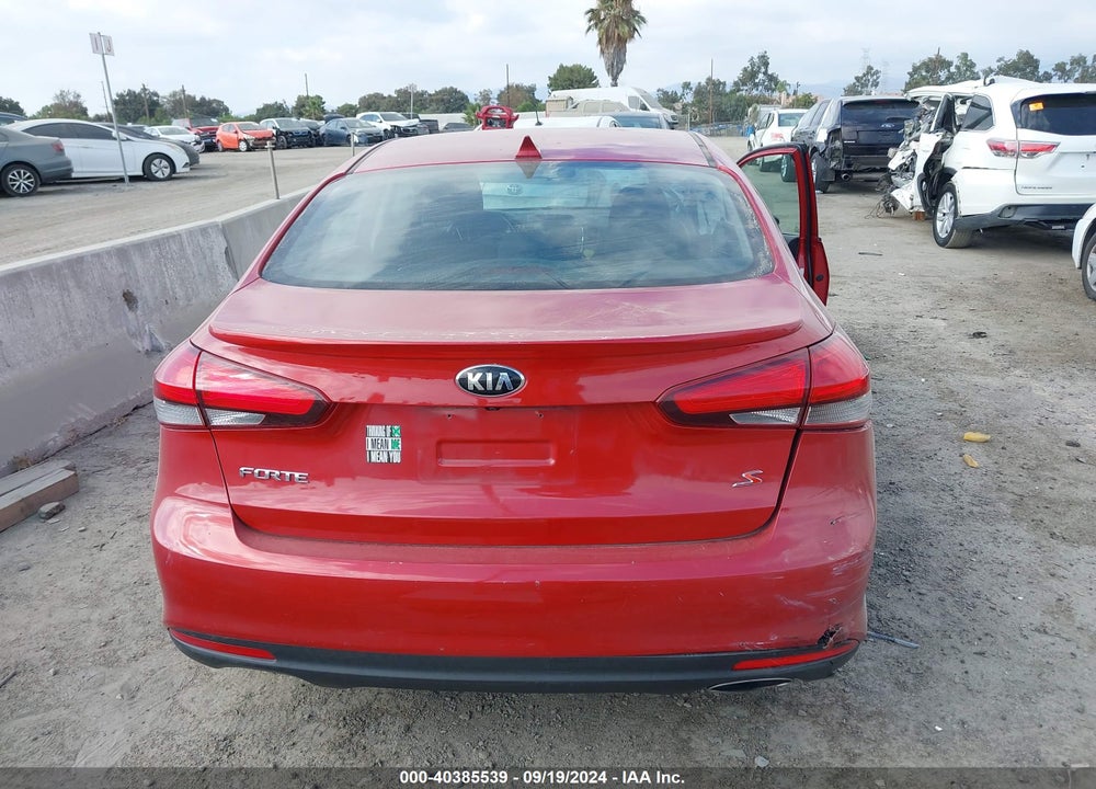 2018 KIA FORTE S VIN: 3KPFL4A70JE220557