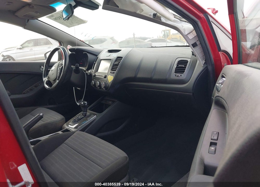 2018 KIA FORTE S VIN: 3KPFL4A70JE220557