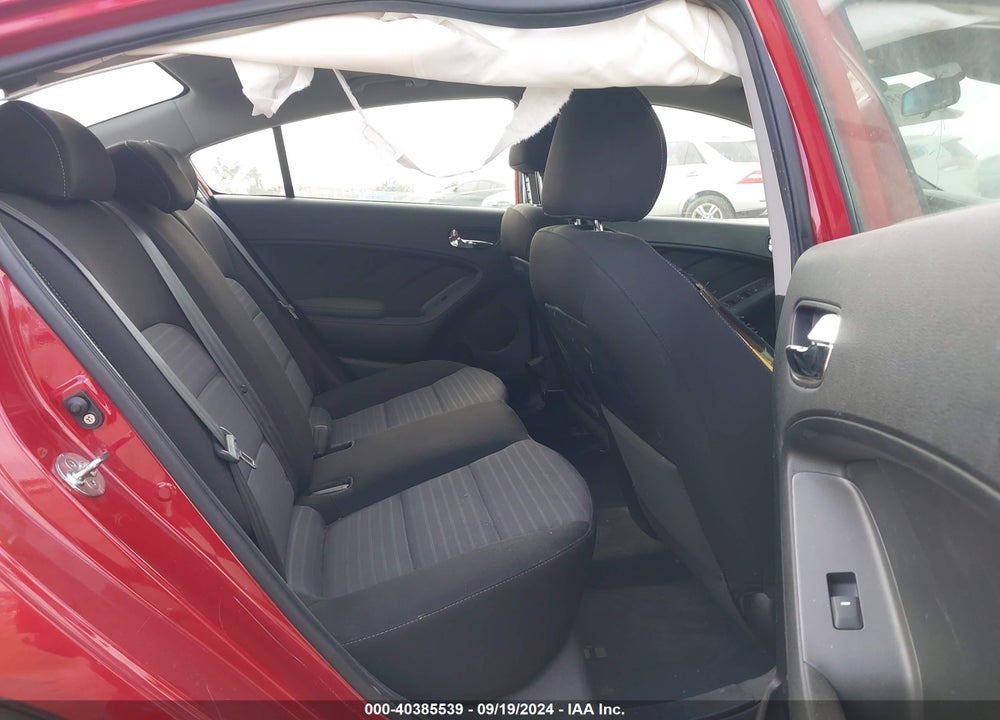 2018 KIA FORTE S VIN: 3KPFL4A70JE220557