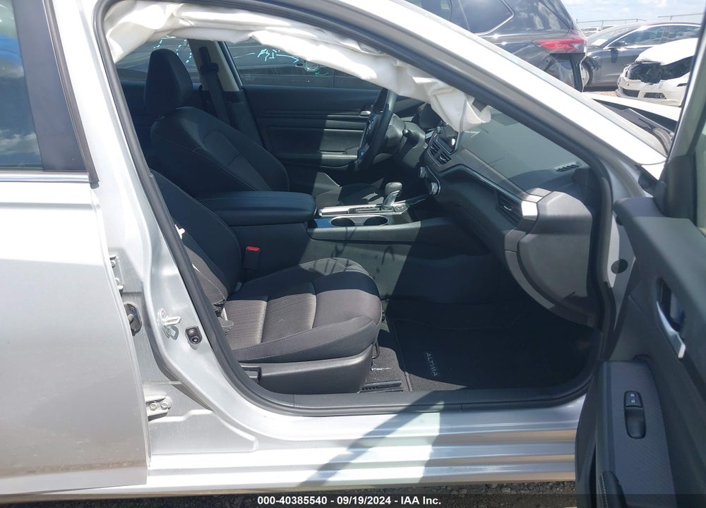 2024 NISSAN ALTIMA SV FWD VIN: 1N4BL4DV9RN370446