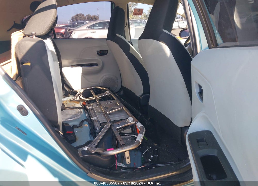 2013 TOYOTA PRIUS C ONE VIN: JTDKDTB30D1044280