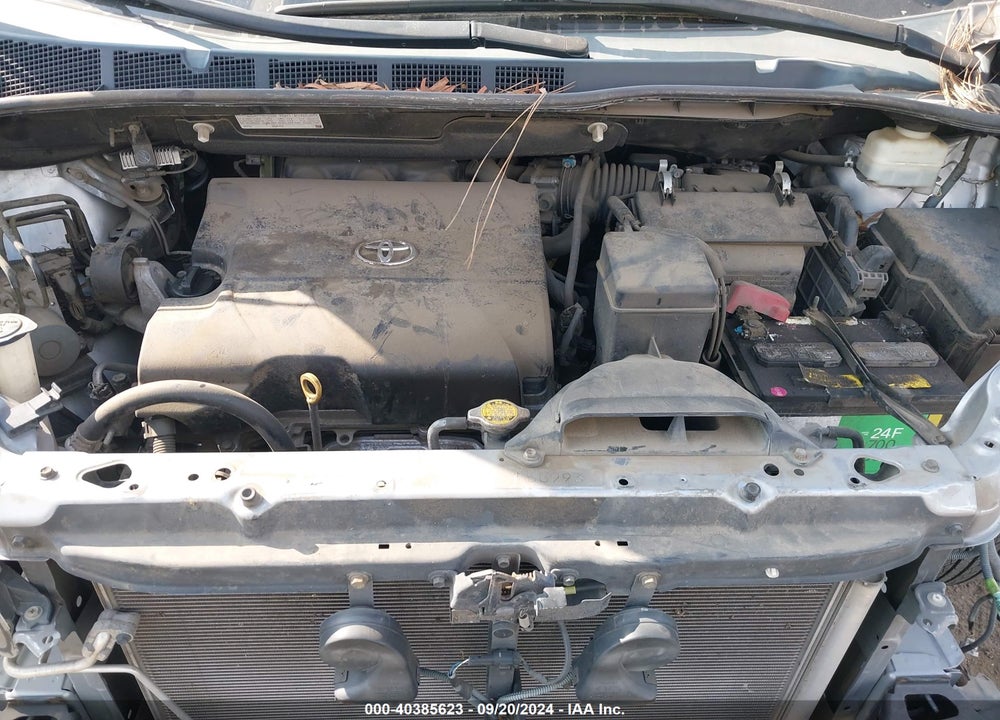 2011 TOYOTA SIENNA XLE V6 VIN: 5TDYK3DC4BS058633