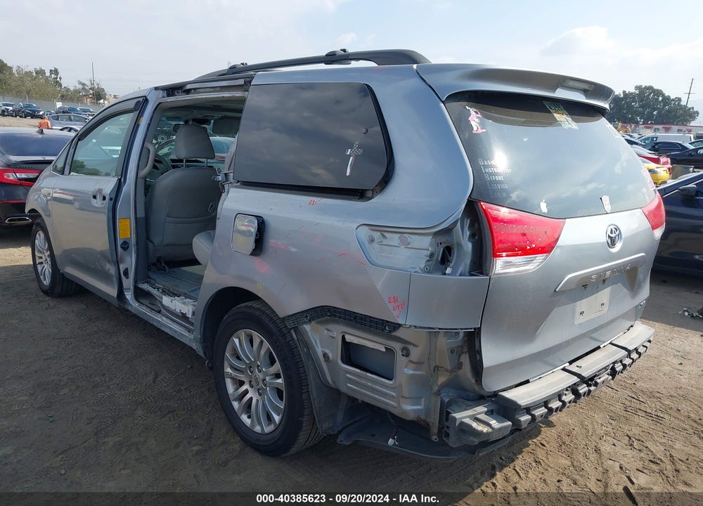 2011 TOYOTA SIENNA XLE V6 VIN: 5TDYK3DC4BS058633