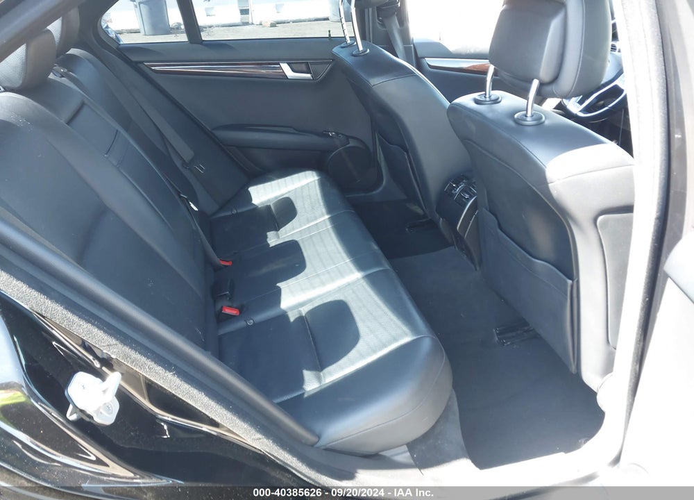 2014 MERCEDES-BENZ C 250 LUXURY/SPORT VIN: WDDGF4HB6EA953376