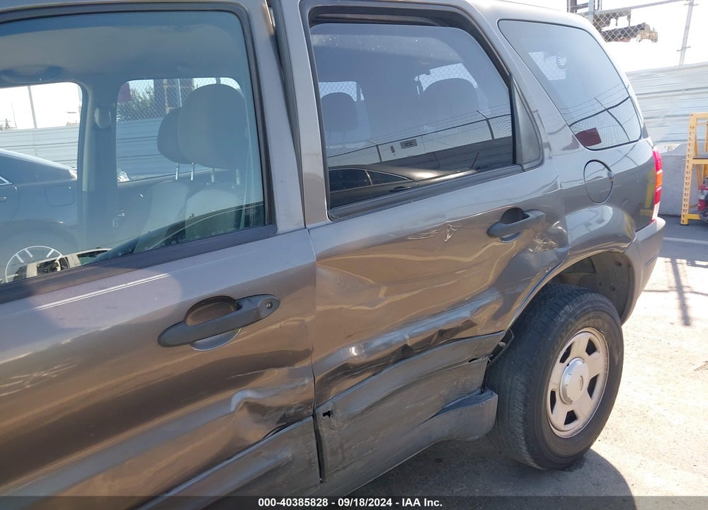 2004 FORD ESCAPE XLS VIN: 1FMYU02164KA14794