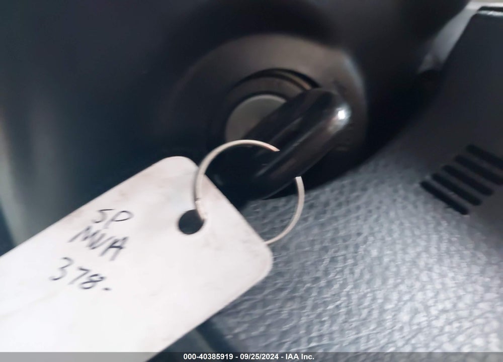 2019 TOYOTA COROLLA L VIN: 2T1BURHE0KC204467
