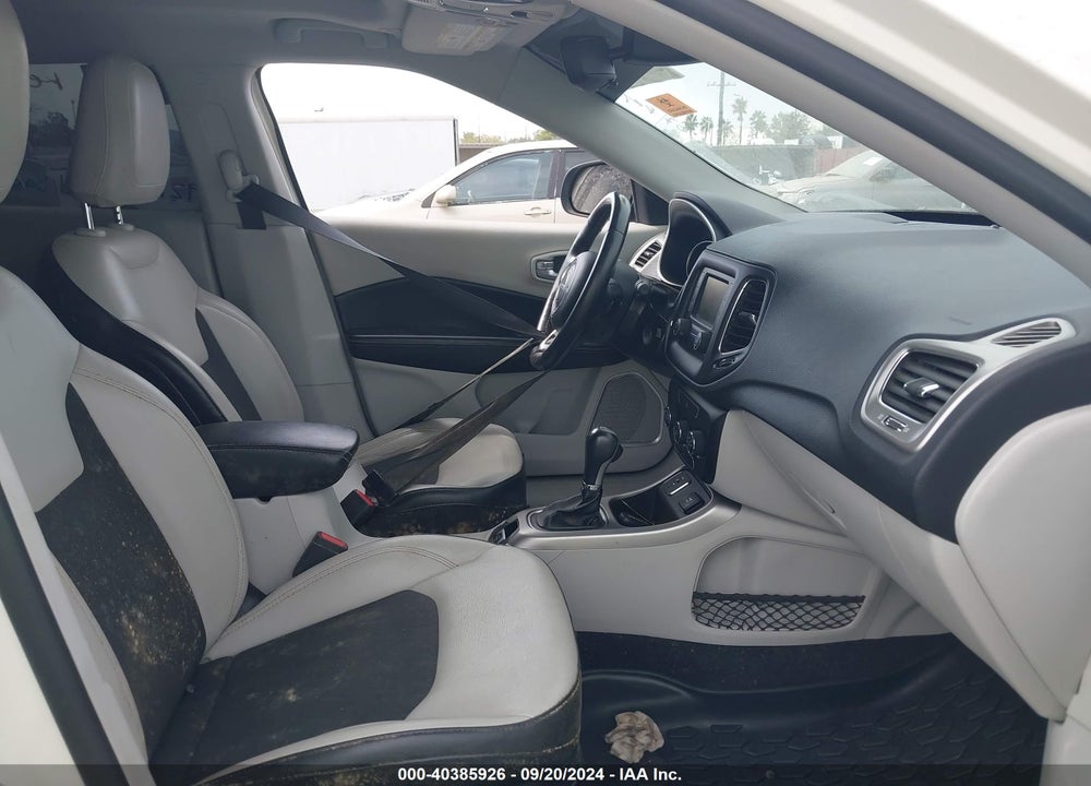 2018 JEEP COMPASS SUN AND WHEEL FWD VIN: 3C4NJCBBXJT489577