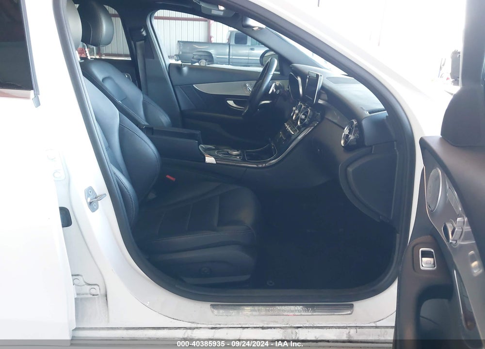 2018 MERCEDES-BENZ C 300 VIN: 55SWF4JB1JU250218