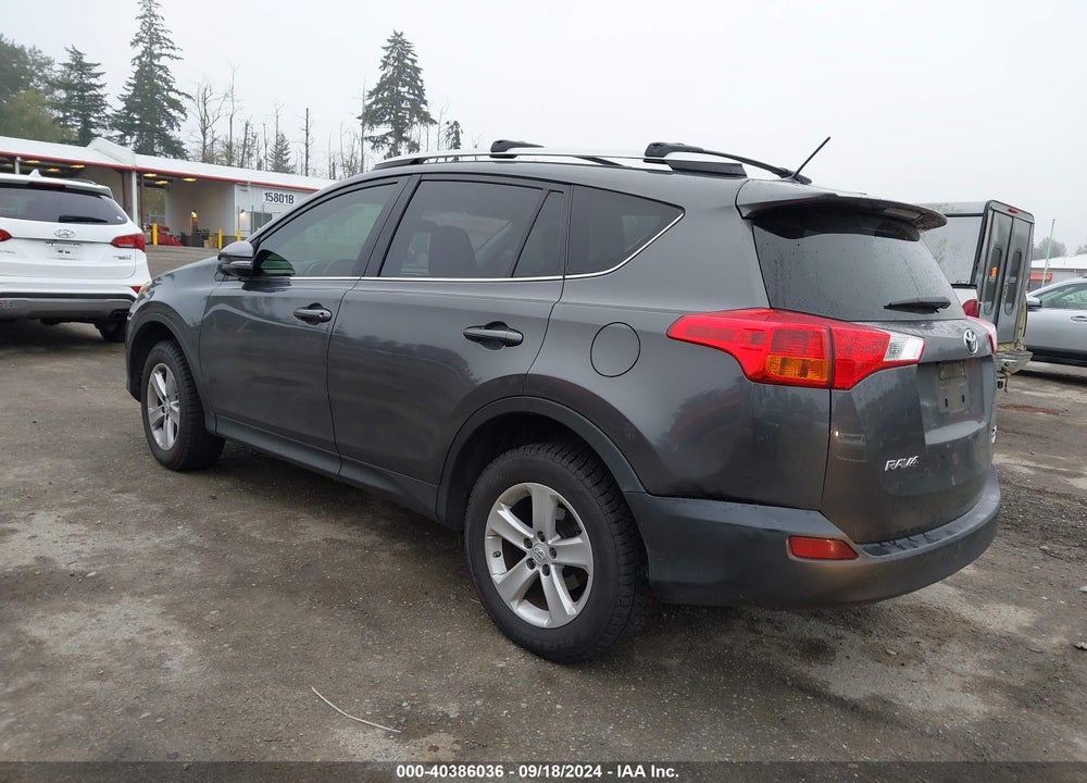 2014 TOYOTA RAV4 XLE VIN: JTMRFREV3EJ003846