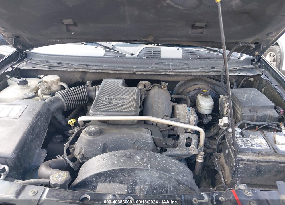 2004 CHEVROLET TRAILBLAZER LS VIN: 1GNDS13SX42149063