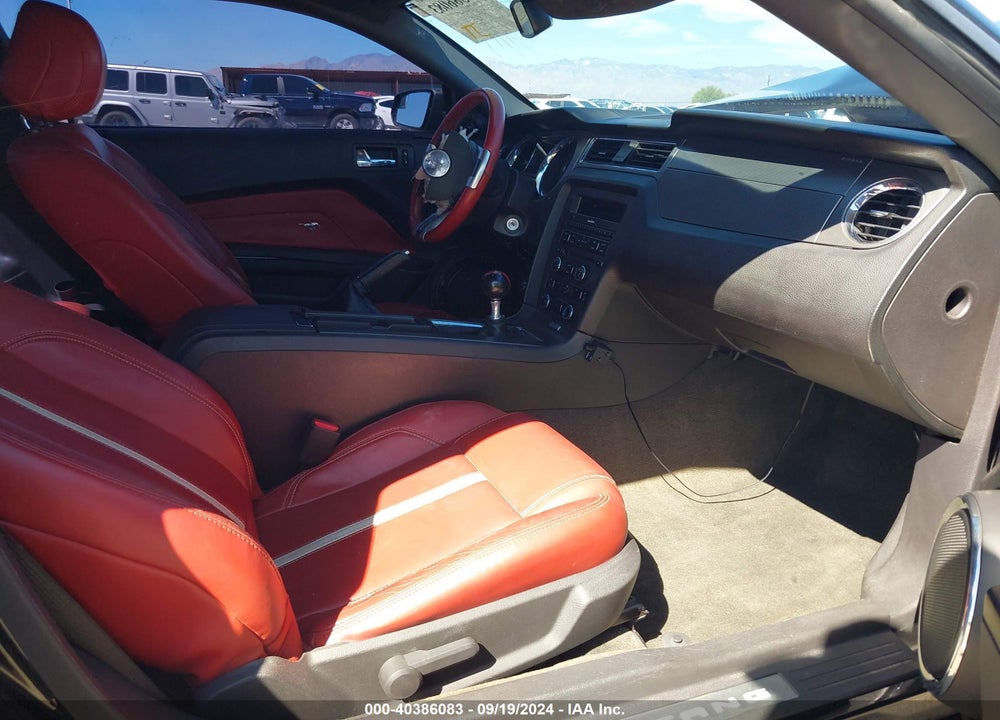2014 FORD MUSTANG GT PREMIUM VIN: 1ZVBP8CF8E5207858