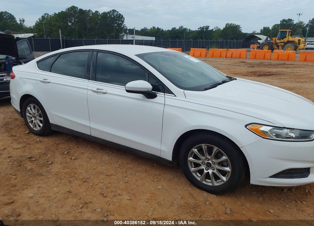 2015 FORD FUSION S VIN: 3FA6P0G70FR265699