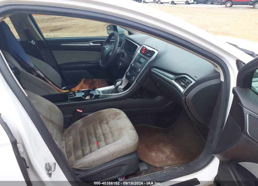 2015 FORD FUSION S VIN: 3FA6P0G70FR265699