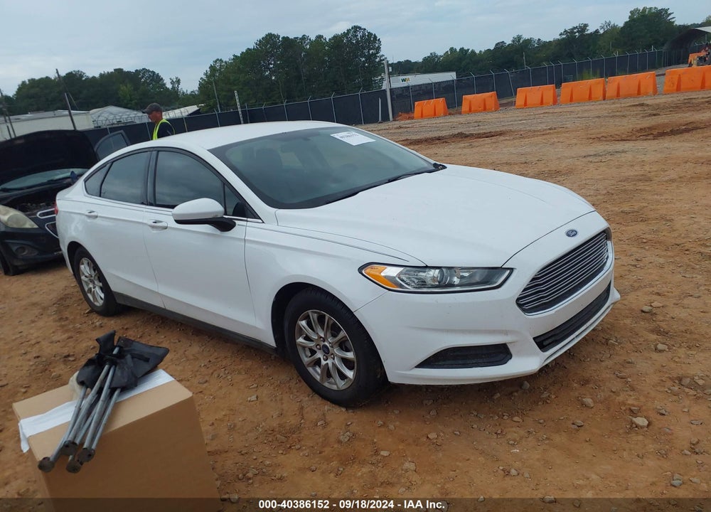 2015 FORD FUSION S VIN: 3FA6P0G70FR265699