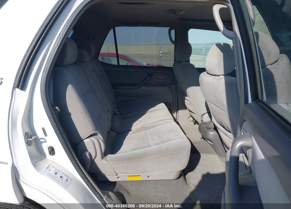 2005 TOYOTA SEQUOIA SR5 V8 VIN: 5TDBT44A25S256350