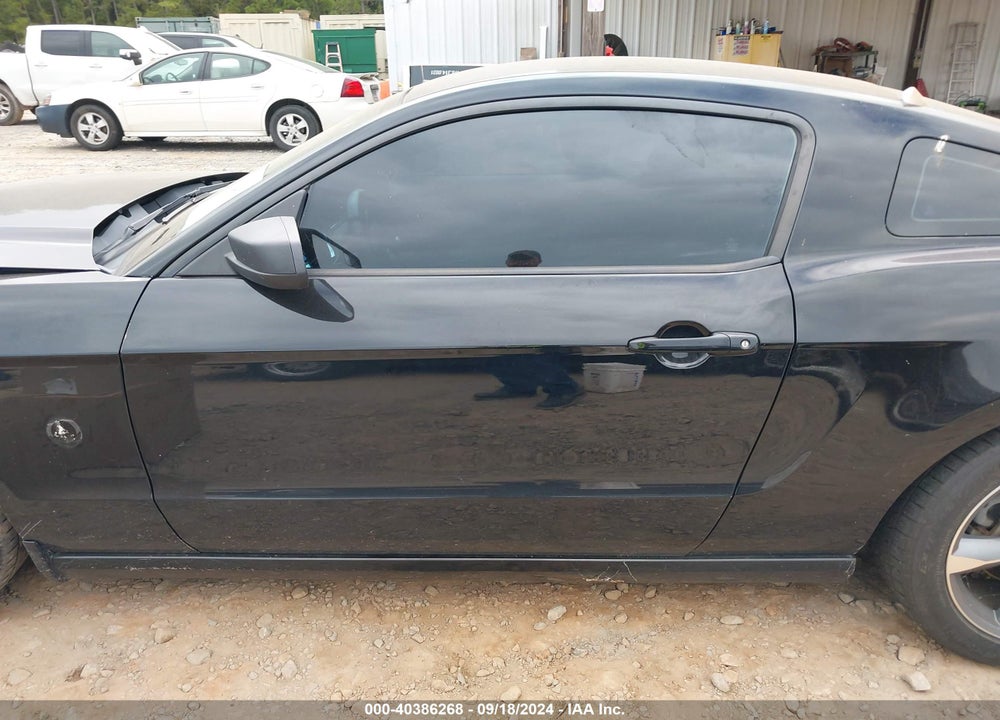 2014 FORD MUSTANG V6 VIN: 1ZVBP8AM7E5269351