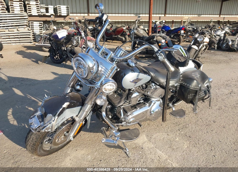 2012 HARLEY-DAVIDSON FLSTC HERITAGE SOFTAIL CLASSIC VIN: 1HD1BWV11CB032241