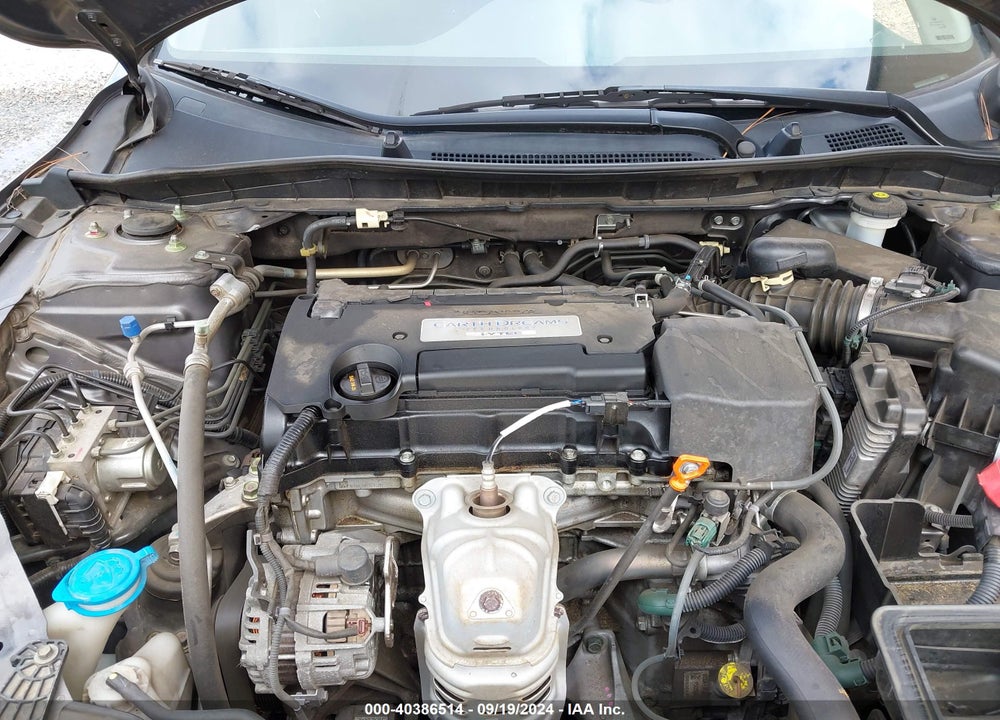 2015 HONDA ACCORD LX VIN: 1HGCR2F31FA037983