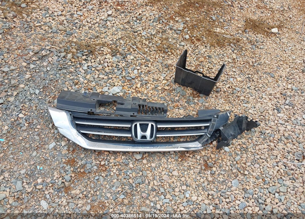 2015 HONDA ACCORD LX VIN: 1HGCR2F31FA037983